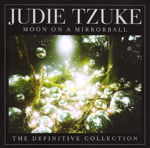 Moon On A Mirrorball - The Definitive Collection (2CD)